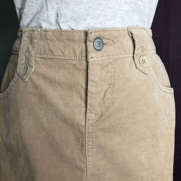 Old Navy: tan corduroy skirt - Picture 2 of 4